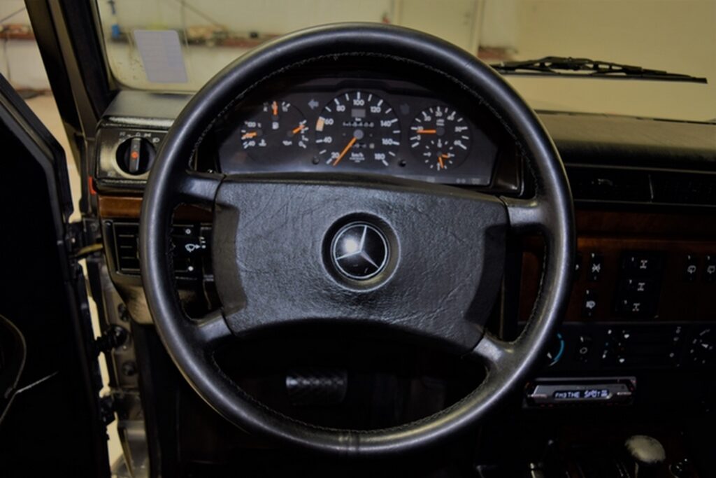 1992_mercedes-benz_350gd__4x4_1538172600cd1aafd9DSC_0684